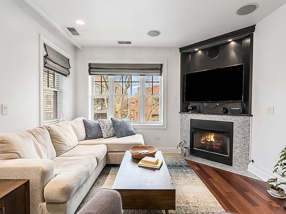 5th image of 707 W Barry Ave APT 303