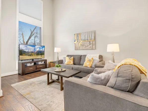 465 S Locust Ave, Fayetteville, AR