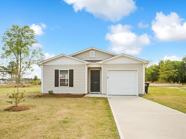 1105 Hope Farm Dr, Tarboro, NC 27886