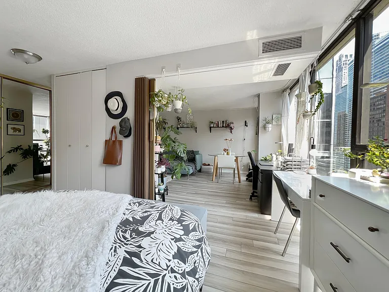 230 E Ontario St #1804 — Photo 9