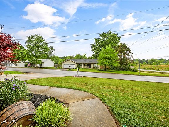 5th image of 7674 Trey Oaks Ln