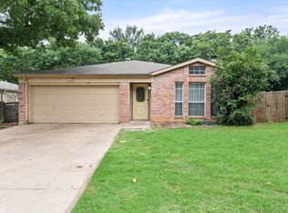 1217 Hidden Creek Dr, Mansfield, TX 76063