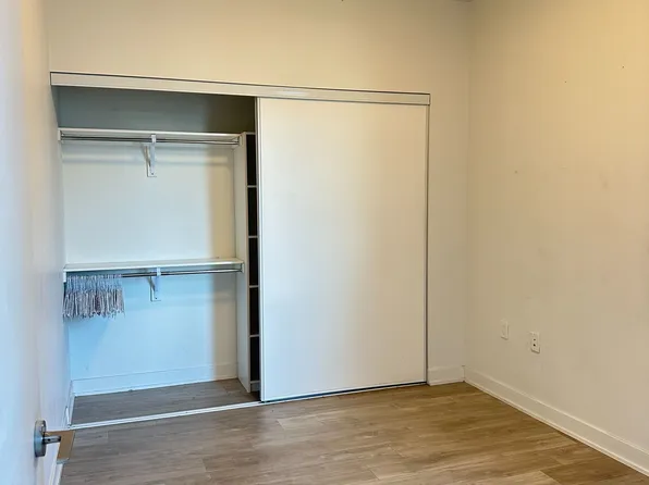 576 Front St W, Toronto, ON