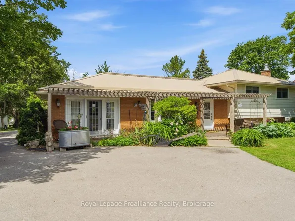 171 Aikins Rd, Quinte West, ON K8R 0A7