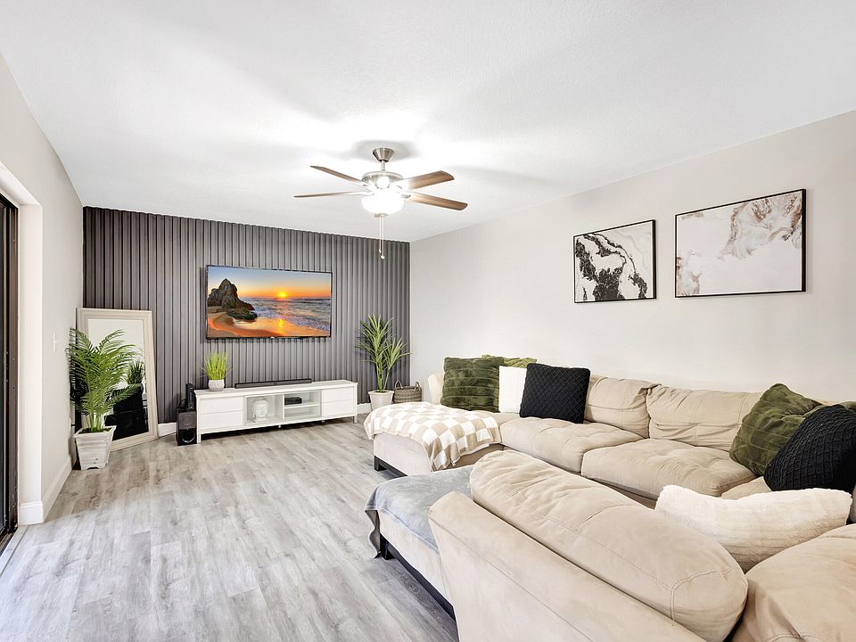 1st image of 602 SE Castle Court #B