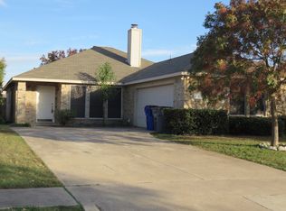 112 N Rolling Meadows Dr, Wylie, TX 75098