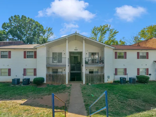 7992 Shady Oak Trl, Charlotte, NC 28210