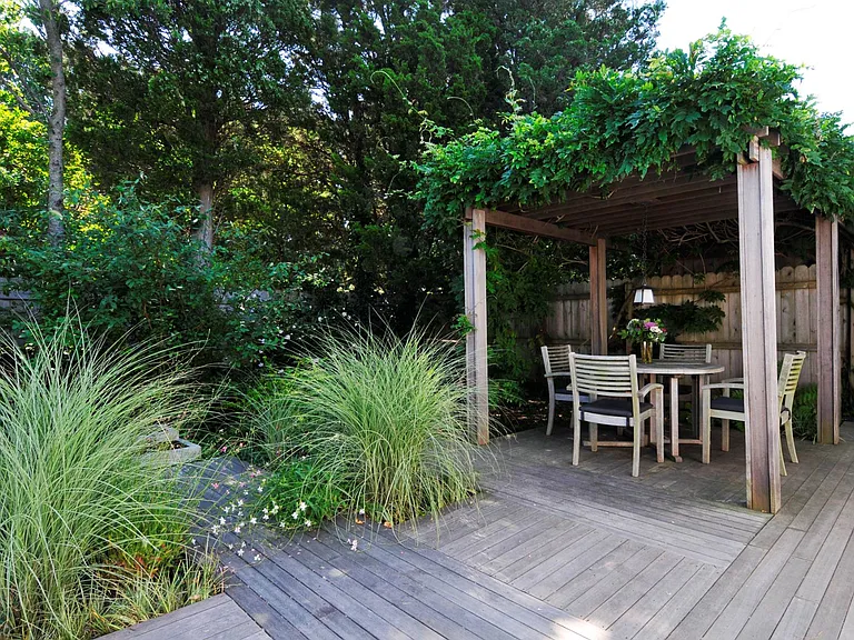91 Louse Point Rd — Photo 7