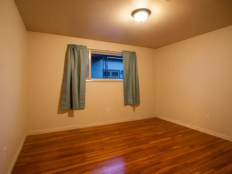 1022 N Cochran St — Photo 7