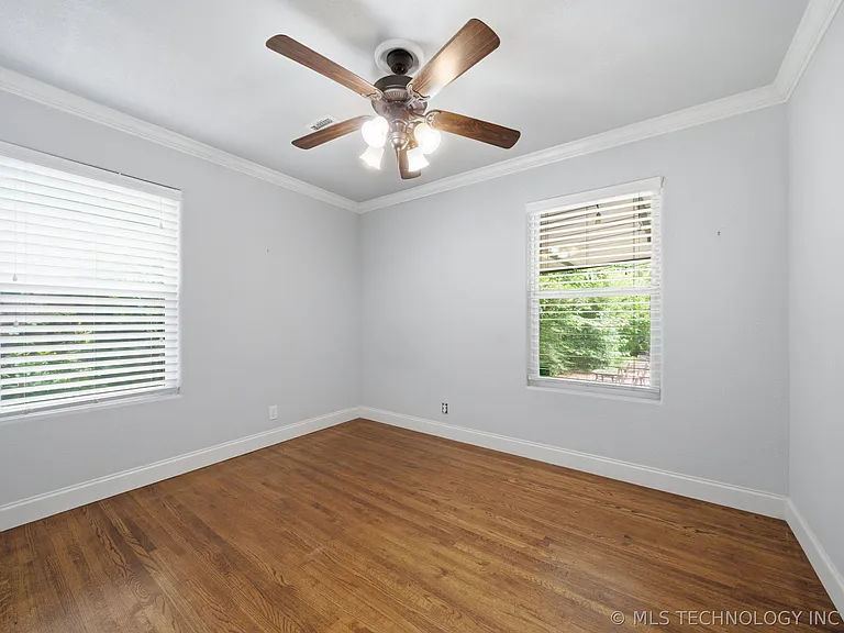 5508 S Newport Ave — Photo 16