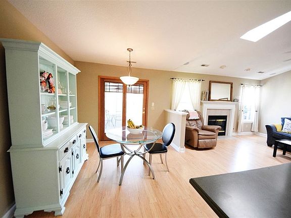 5th image of 8301 Beacon Ridge Pl