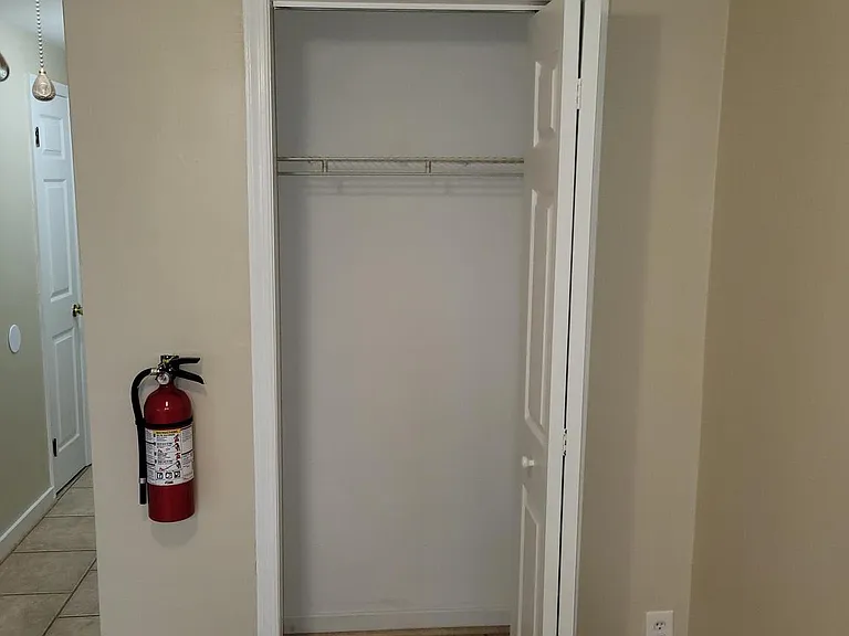 1331 Astor St #2 — Photo 18