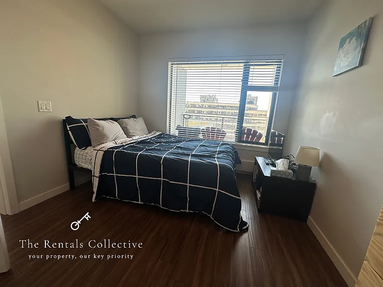215 W 1st St #204 — Photo 10