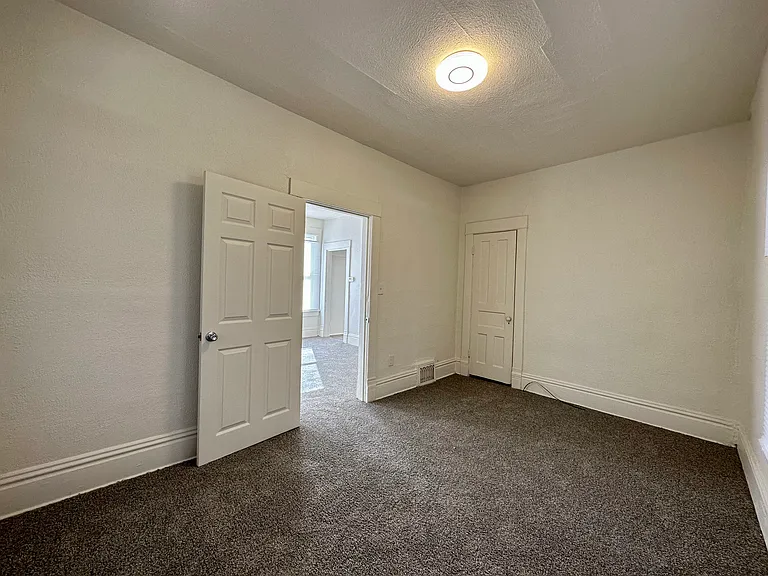 2700 W Marquette St — Photo 20
