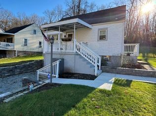 2930 Sebolt Rd, South Park, PA 15129