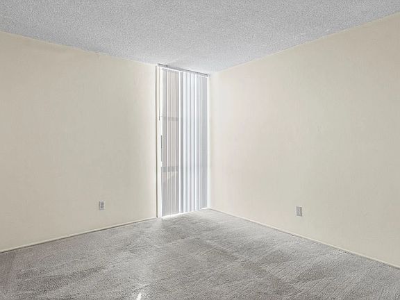 5th image of 3050 Rue Dorleans Unit 423