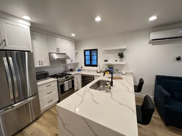 1016 1/2 S Hayworth Ave, Los Angeles, CA 90035