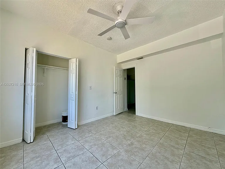 324 SW 19th Ave #6 — Photo 3