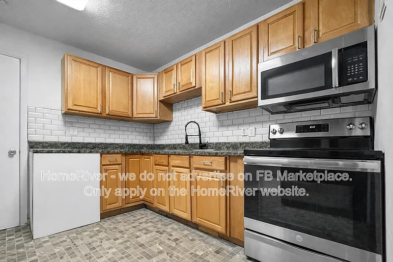2 bed, 1.0 bath, 1200 sqft, $1,075 — Photo 2