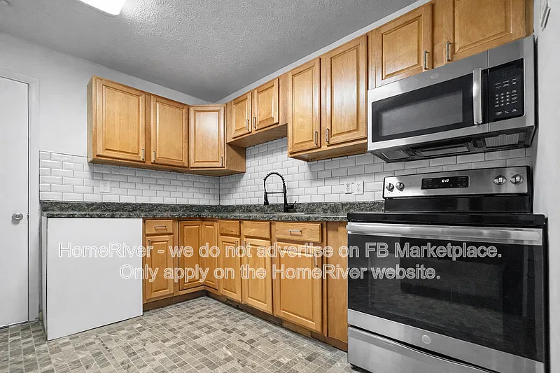 5757 Antoinette Ln