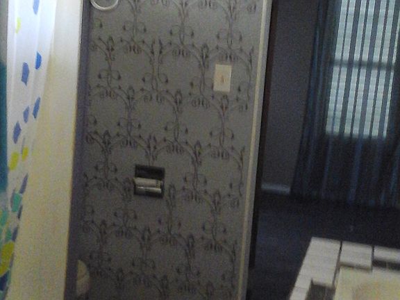 3rd image of 214 N 2nd St