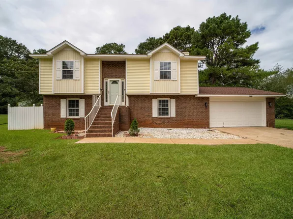 909 Ivan Dr SW, Jacksonville, AL 36265