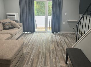 41 Foundry St APT 11-3, South Easton, MA 02375