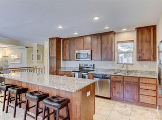 25 Field St, Lakewood, CO 80226