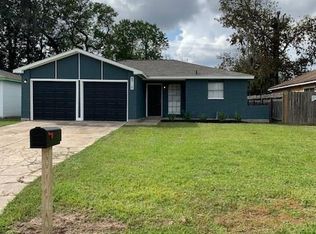 8715 Valley Pond Ct, Houston, TX 77078