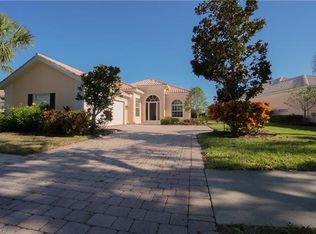 5441 Freeport Ln, Naples, FL 34119