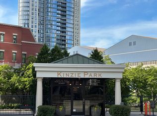 421 N Clinton St, Chicago, IL 60654