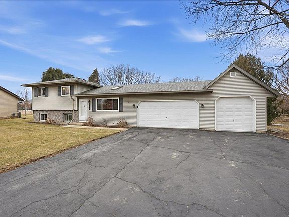 5th image of 3880 Sunny Wood Dr