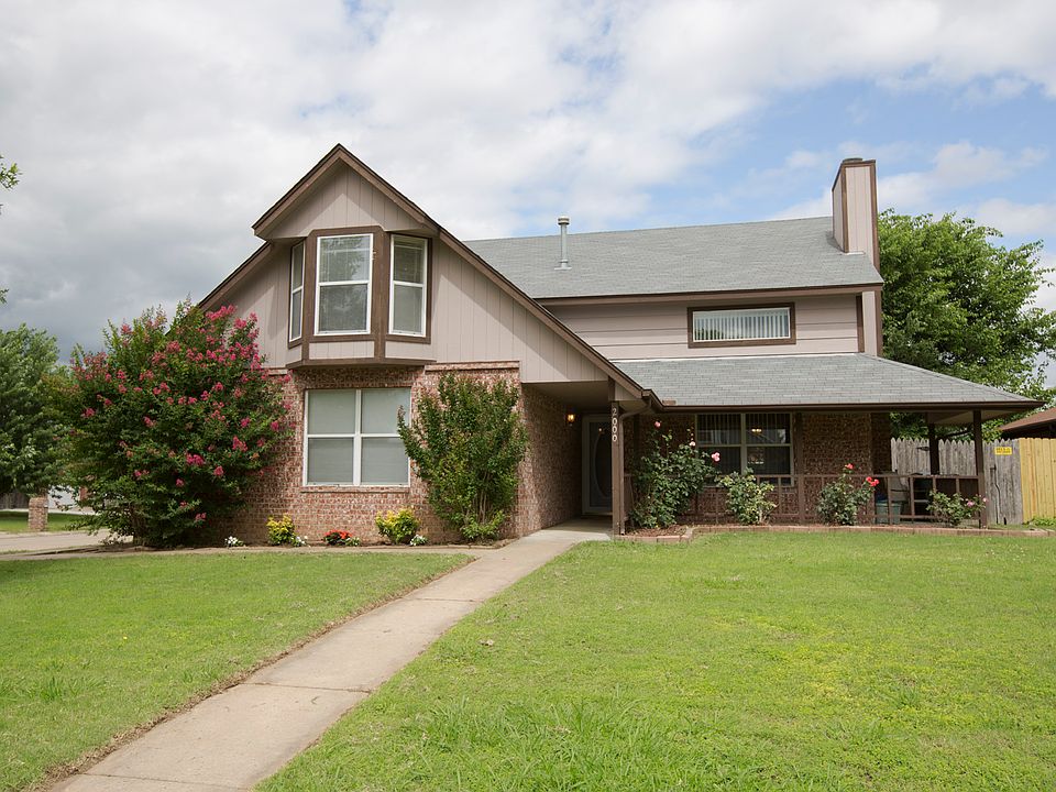 Quaint home on comforting lot