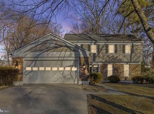 9354 Tovito Dr, Fairfax, VA 22031