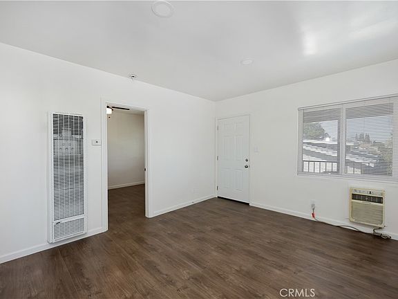 4th image of 2770 Marengo St