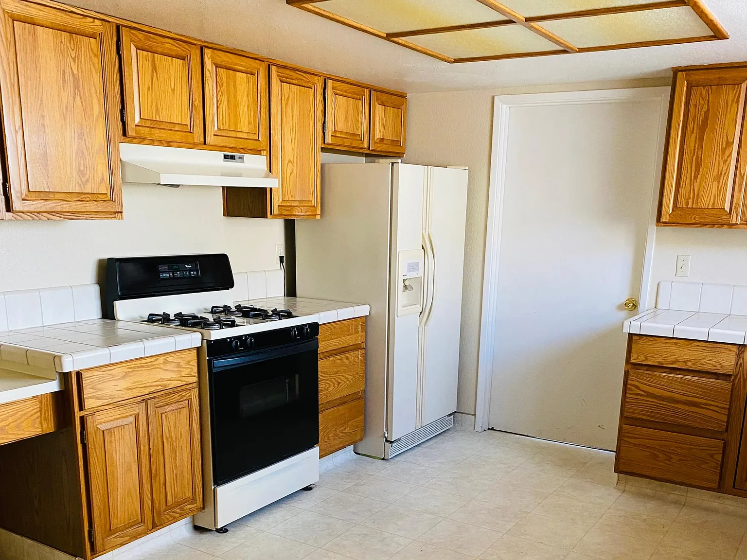 2 bed, 1071 sqft, $3,100 — Photo 2