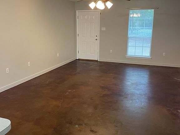 3rd image of 17361 Regina Coeli Rd
