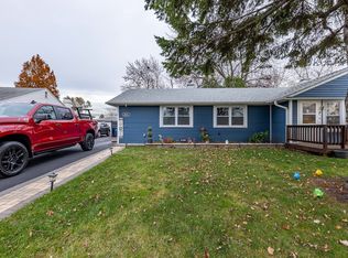 8833 S Corcoran Rd, Hometown, IL 60456