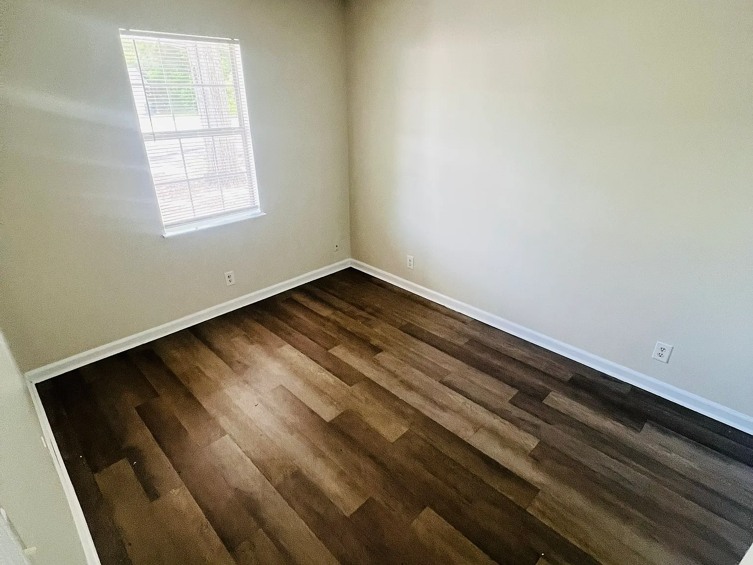 3 bed, 2.5 bath, 1500 sqft, $1,200 — Photo 4
