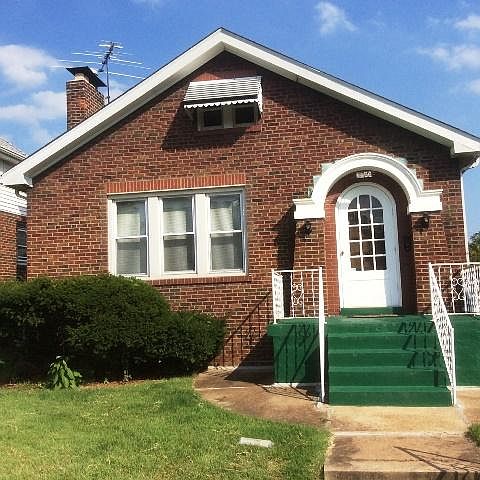 1st image of 3156 Clifton Ave