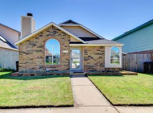 2106 Briarcliff Dr, Moore, OK 73170