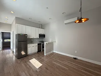 41 Clifton Place, #3B