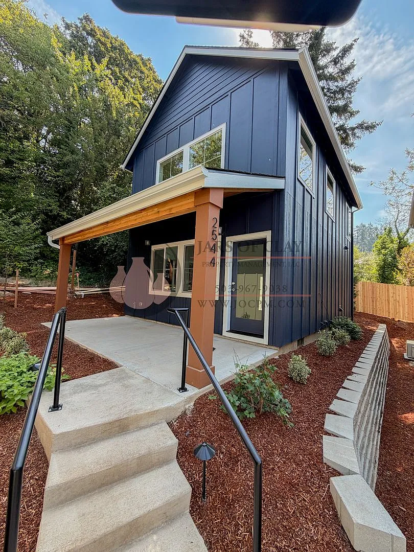 South Salem Cottage - New Construction — Photo 1