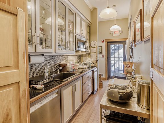 4th image of 24 Cournoyer Rd