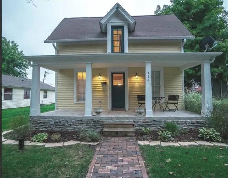 2 bed, 1202 sqft, $1,800 — Photo 3