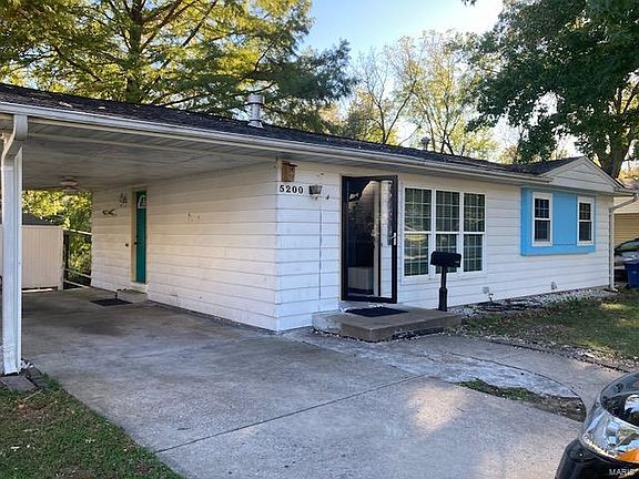 2nd image of 5200 Ville Angela Ln