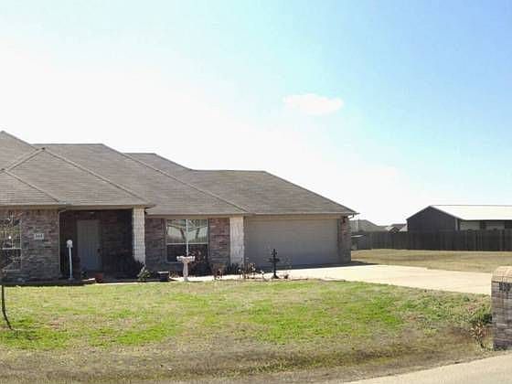1st image of 868 Fairview Dr