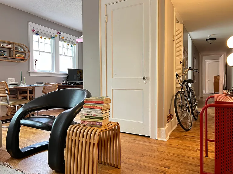 742 Monroe Dr NE — Photo 16