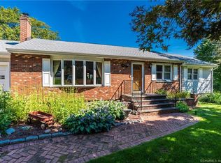 15 Valley View Rd, Monroe, CT 06468