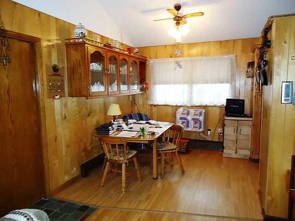 4th image of 3811 East Ave